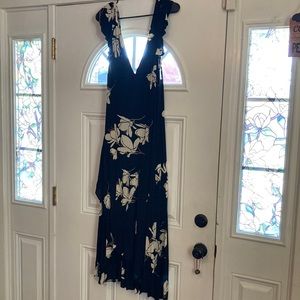 Lily maxi dress 🪷